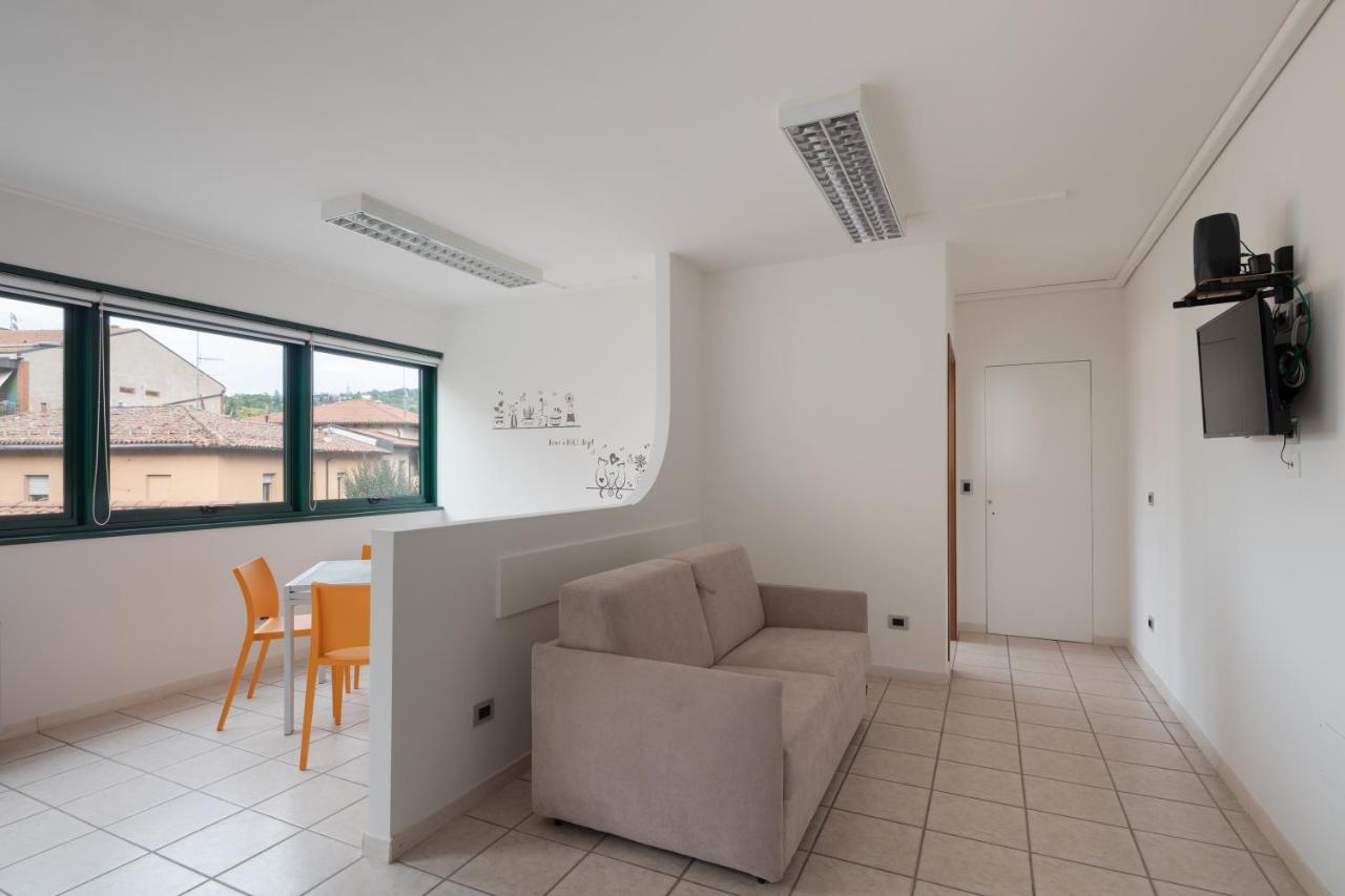 Frenkhome Open Space Castell'Arienti Dış mekan fotoğraf